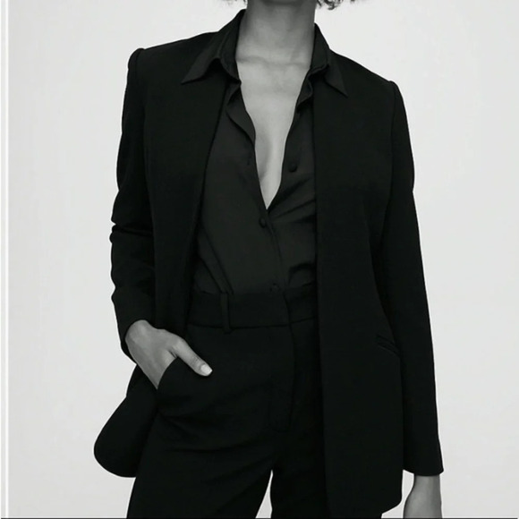 Babaton  Jackson Tailored Collarless Blazer in Black - Picture 3 of 4